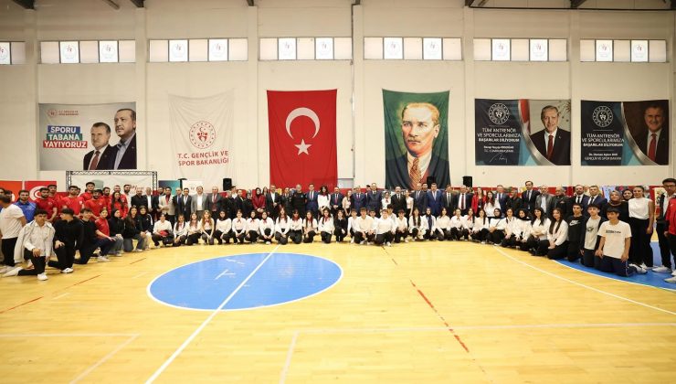 Dilovası’nda 19 Mayıs Coşkusu