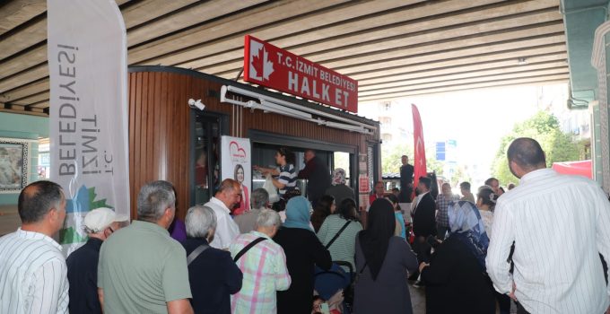 Halk Et Mobil Aracı Körfez’de yoğun ilgi gördü
