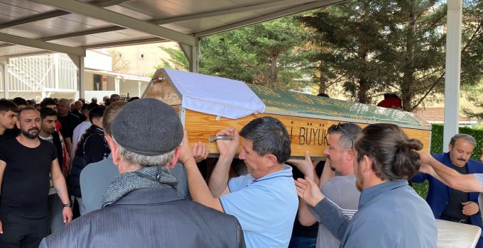 Derede boğulan çocuk son yolculuğuna uğurlandı