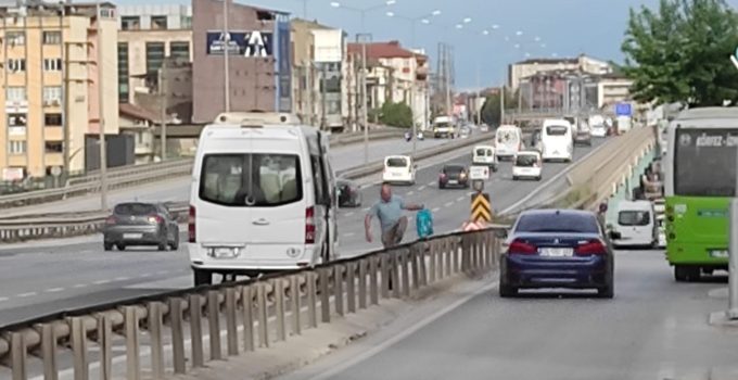 Yeni Yalı D-100’de Tehlikeli Yolcu İndirme