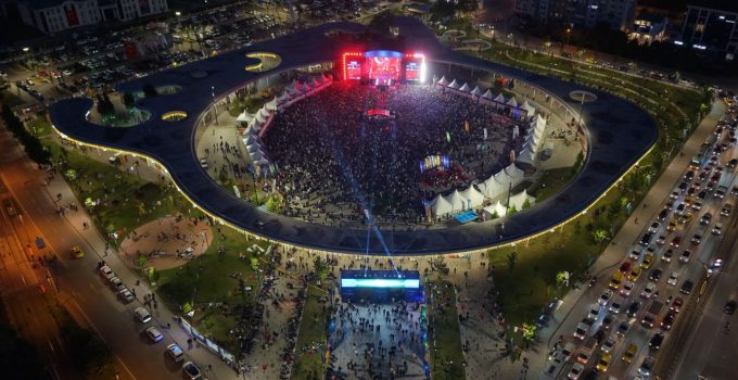 Geçler Milli İrade’ye Akın Etti