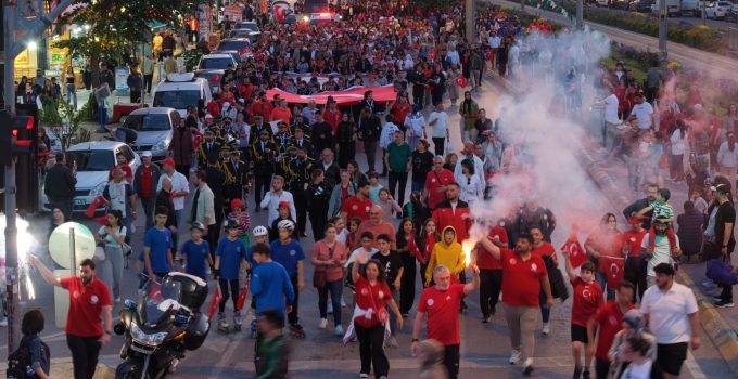 İzmit’te 19 Mayıs Bayramı’na büyük ilgi