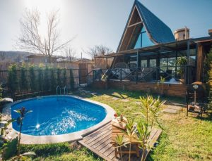 Sapanca’da Bungalov Tatili Faciaya Dönüştü: 4 Yaşındaki Çocuk Havuzda Hayatını Kaybetti