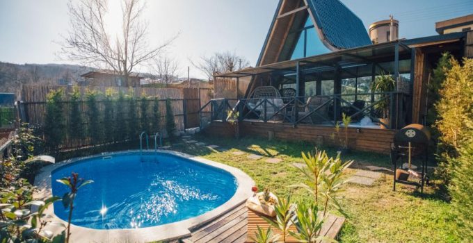Sapanca’da Bungalov Tatili Faciaya Dönüştü: 4 Yaşındaki Çocuk Havuzda Hayatını Kaybetti