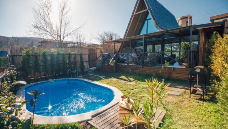Sapanca’da Bungalov Tatili Faciaya Dönüştü: 4 Yaşındaki Çocuk Havuzda Hayatını Kaybetti