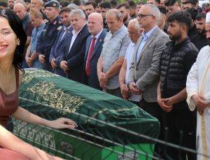Motosiklet tutkunu genç kadın, son yolculuğuna uğurlandı