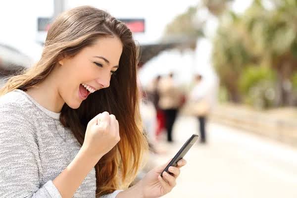 Yeni Evlenen Çiftlere 3 Ay Ücretsiz İnternet