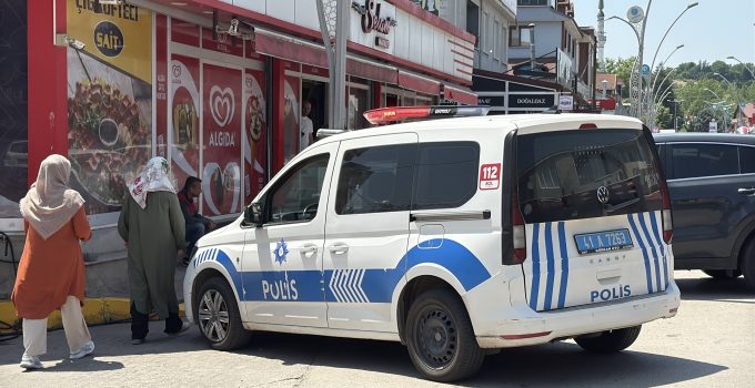 Kıyma Makinesine Elini Kaptıran Kadının Parmakları Koptu