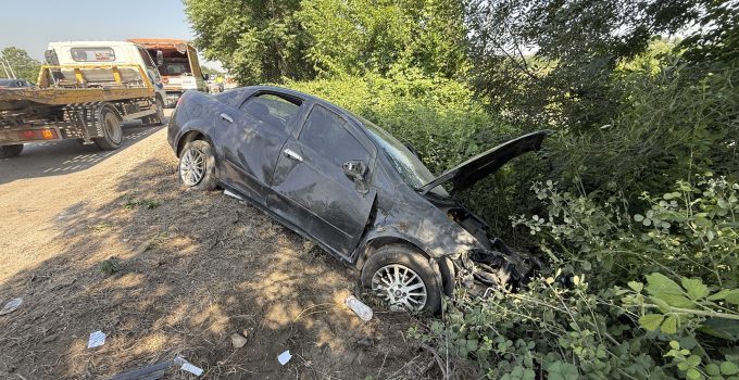 Bariyerlere çarpan otomobile tanker çarptı: 7 yaralı