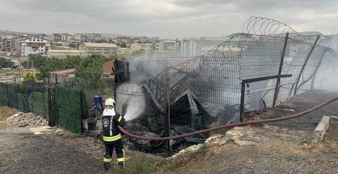 Darıca’da Korkutan Yangın: Ev Küle Döndü