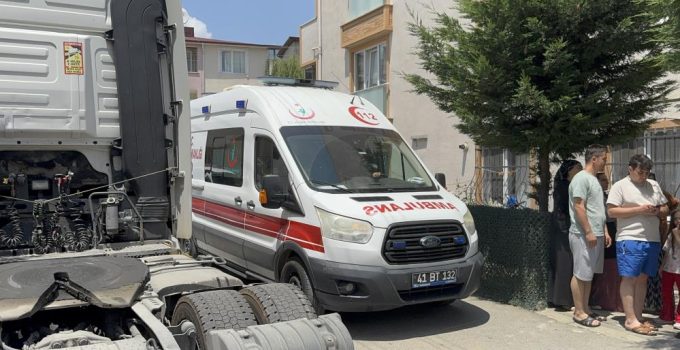 Gebze’de Bıçaklı Kavga: 2 Kardeş Yaralandı, 1 Polis Memuru Hafif Şekilde Yaralandı