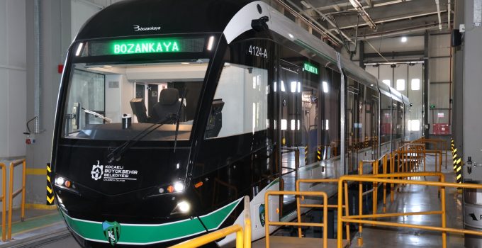 10 yeni tramvaydan 6’ncısı da raylara indi
