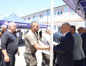 Başkan Söğüt personelle bayramlaştı