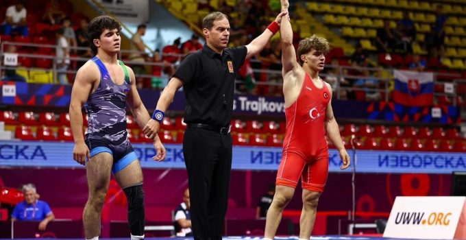 Kağıtsporlu Ömer Gül, Avrupa Üçüncüsü Oldu
