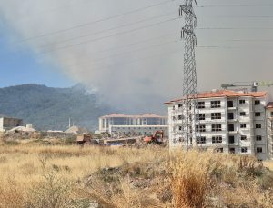 Körfez’de Orman Yangını Paniği: Alevler Evlere Yaklaştı,