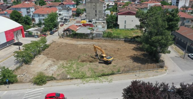 Vezirçiftliği’ne Yeni Spor Salonu