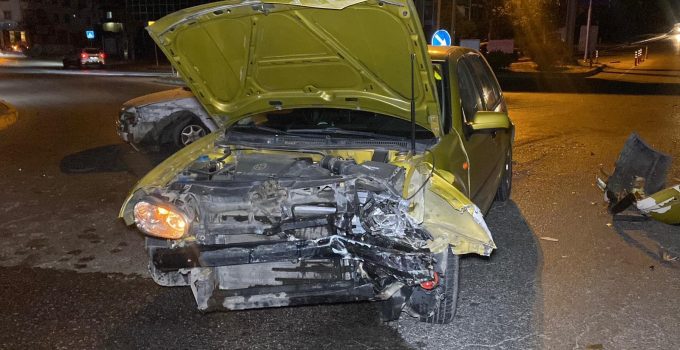 Kartepe’de Kavşakta Kaza: 4 Yaralı