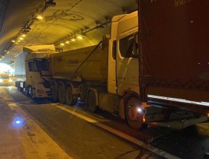 Gültepe Tüneli’nde Zincirleme Kaza: 2 Kişi Yaralandı