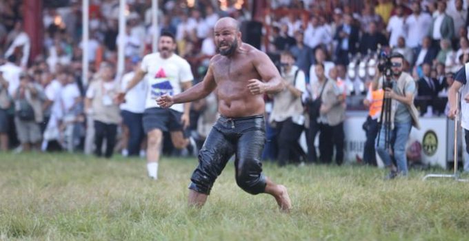 664. Kırkpınar’da Başpehlivan Orhan Okulu!