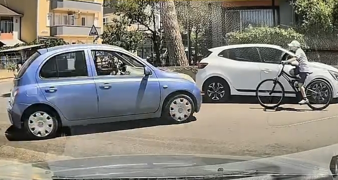 Kocaeli Körfez’de Kaza: Savrulan Araç Bisikletli Çocuğa Çarptı