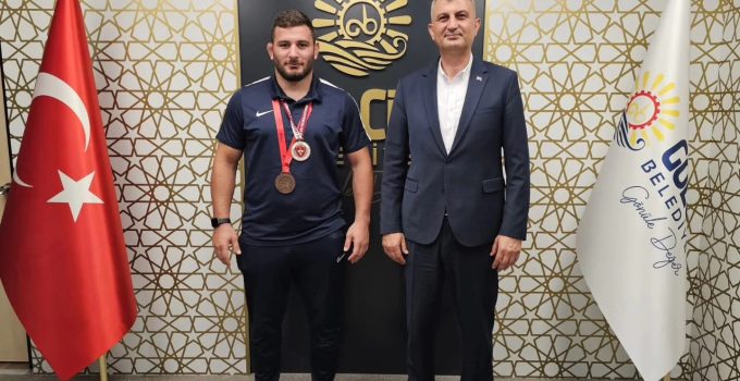 Abdulrefik Öner, Başpehlivan Oldu