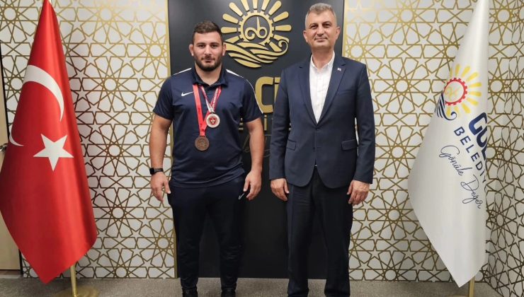 Abdulrefik Öner, Başpehlivan Oldu