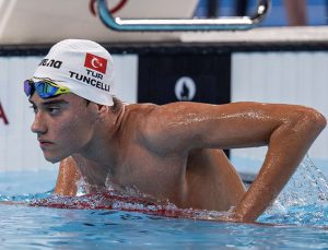 Kocaelili Milli Yüzücü Kuzey Tunçelli Dünya Şampiyonu Oldu