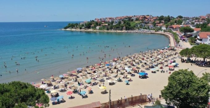 Kandıra’da 3 Plajda Yüzme Yasağı Kaldırıldı, Diğerlerinde Devam Ediyor