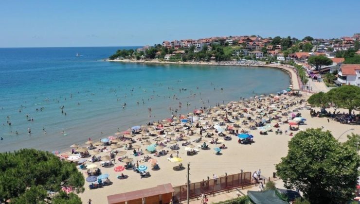 Kandıra’da 3 Plajda Yüzme Yasağı Kaldırıldı, Diğerlerinde Devam Ediyor