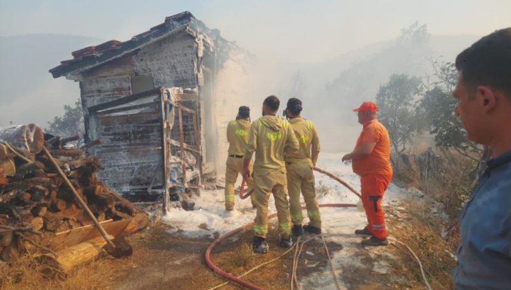 Karamürsel’de ki Orman Yangını nedeniyle Akçat Köyü Boşaltıldı
