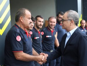 Baraçlı’dan itfaiyecilere moral ziyareti