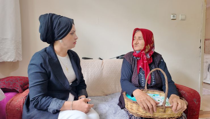 Gülcemal Teyze’den Başkan Büyükakın’a Börek Daveti