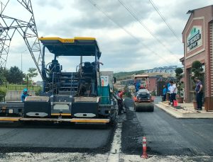 Kent Mezarlığı’nda yollar ve otopark asfaltlandı