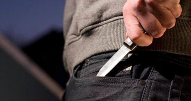 İzmit’te Bıçaklı Saldırı: 19 Yaşındaki Genç Hayatını Kaybetti