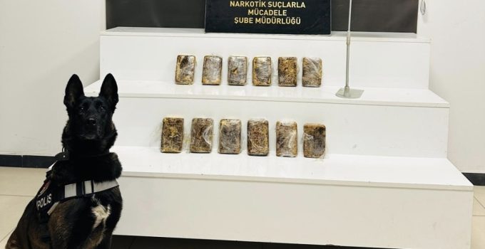 Otobüsün bagajında 6 kilo 765 gram eroin ele geçirildi