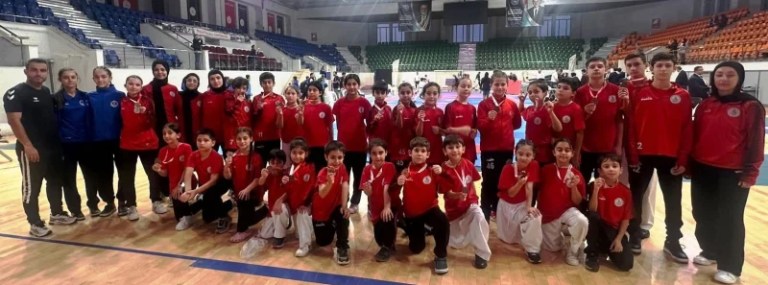 Körfezli Karateciler Darıca’da Tulum Çıkardı!