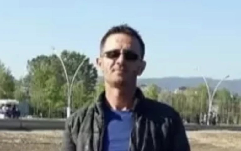 Körfez’de Eşini Bıçakladı, Kendini Yaraladı!