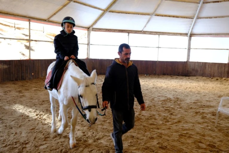 Kocaeli’de Çocuklar Ara Tatili At Üstünde Geçirdi!