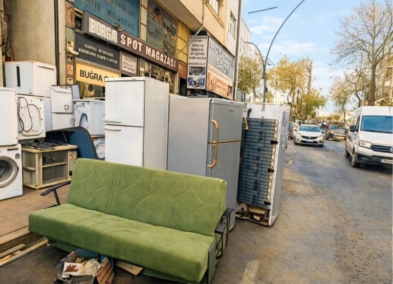 İzmit’te Kaldırım İşgallerine Karşı Uyarı!