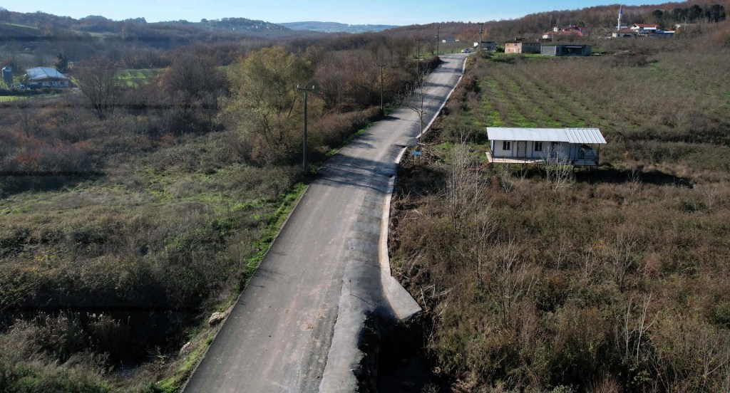 Kandıra Erikli’de 3 Kilometrelik Yol Tamamlandı!