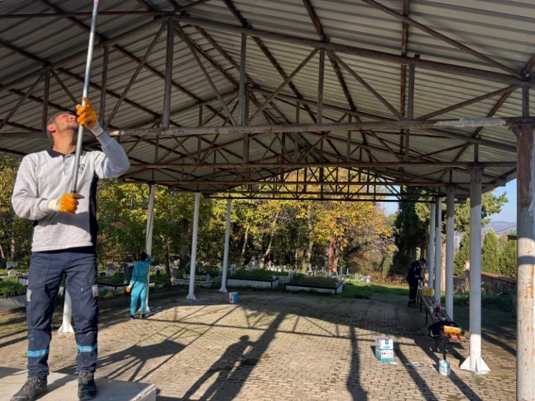 Kocaeli’de Mezarlıklarda Kesintisiz Çalışma!