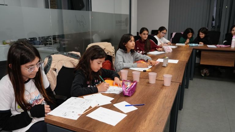 Başiskele’de Gençlik ve Eğitim Yatırımları 2025’te de Sürdü