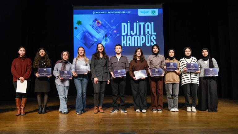 Kocaeli’de Dijital Kampüs’ten 235 Genç Mezun Oldu