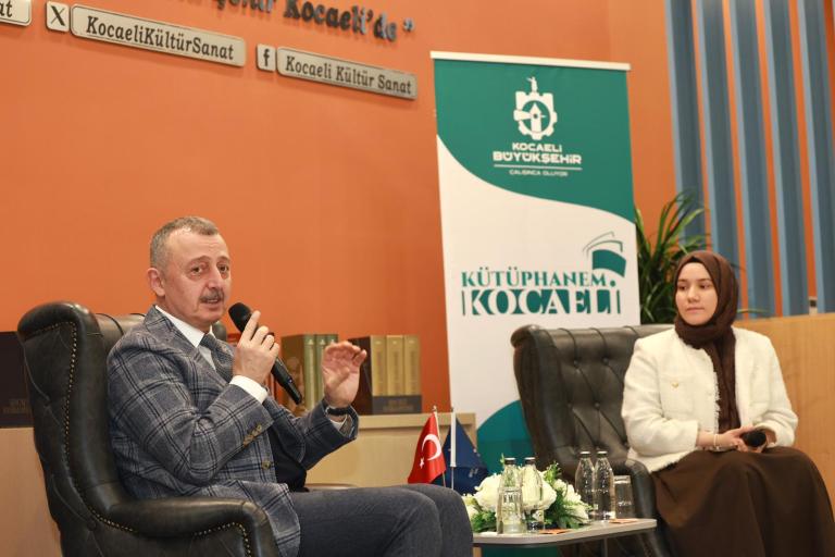 Başkan Büyükakın, İzmit’te Gençlerle Yeni Yılı Karşıladı