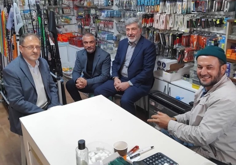 AK Parti Derince’de Esnafla Buluştu