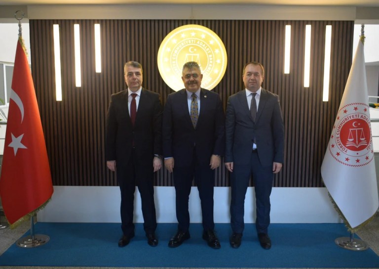 Veysel Tipioğlu’ndan Kocaeli Adliyesi’ne ziyaret