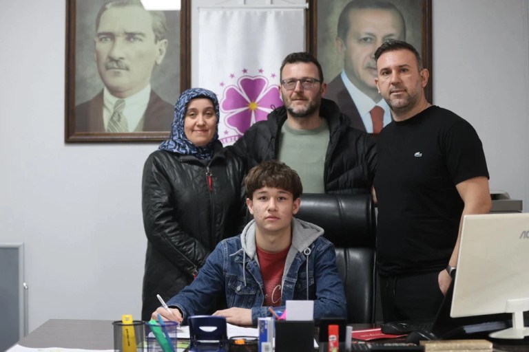 Gebzespor’dan genç yeteneklere yatırım: Alperen profesyonel oldu