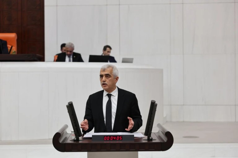 Dilovası’ndaki parfüm deposu yangınında adalet arayışı sürüyor!