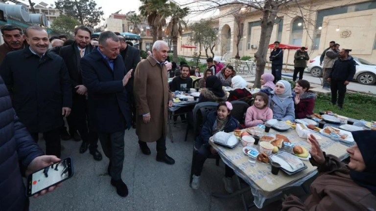 Büyükakın’dan Halep’te Kardeşlik Sofrası mesajı