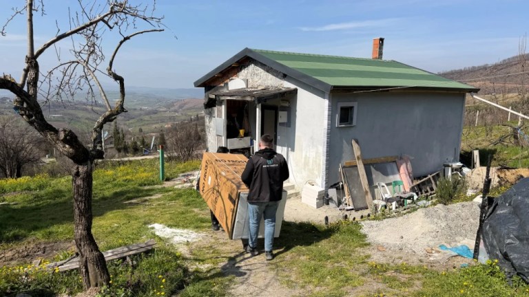 Büyükşehir Belediyesi’nden yangınzede Aktekin ailesine destek